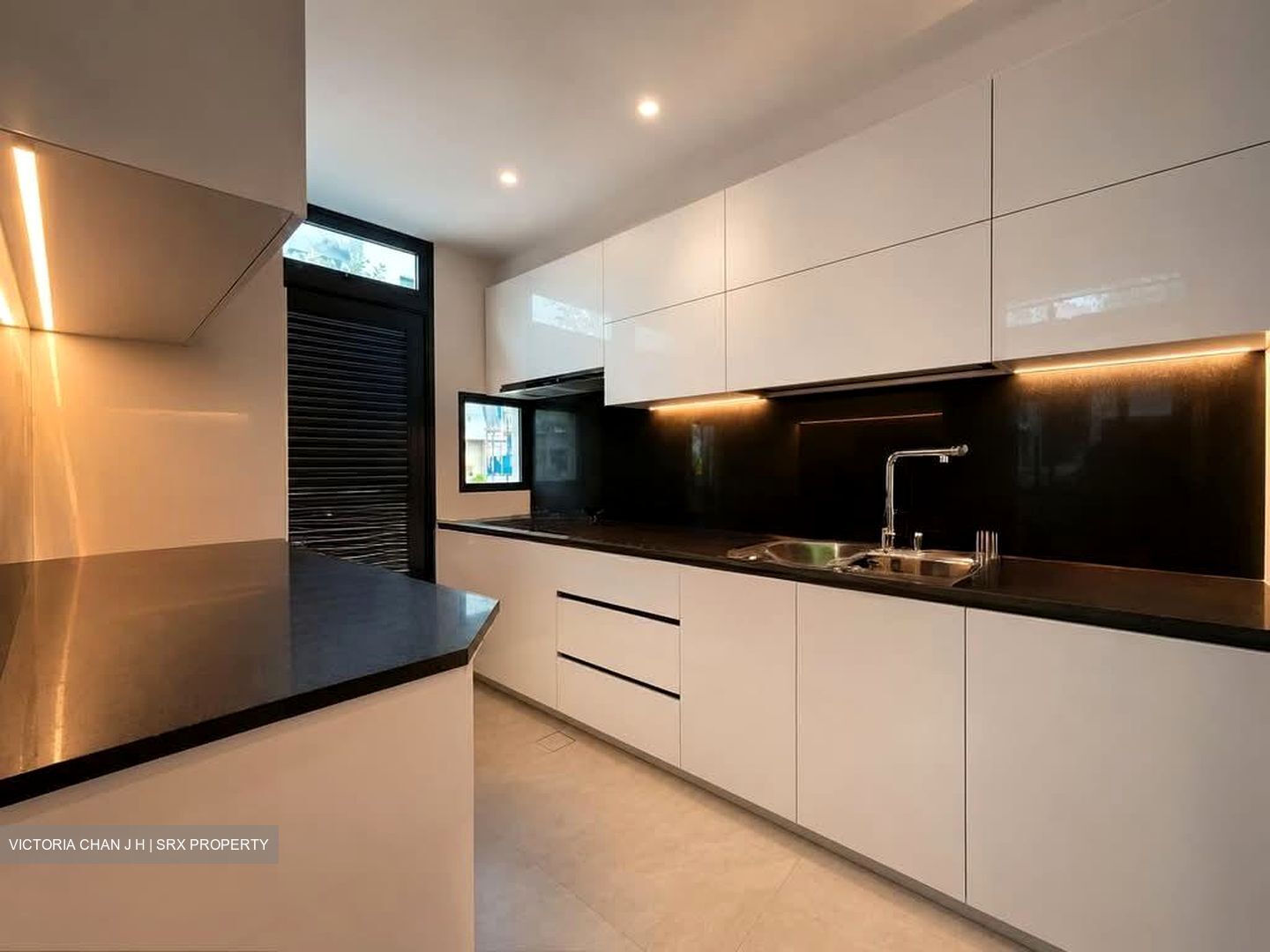 Belgravia Ace (D28), Terrace #574554671